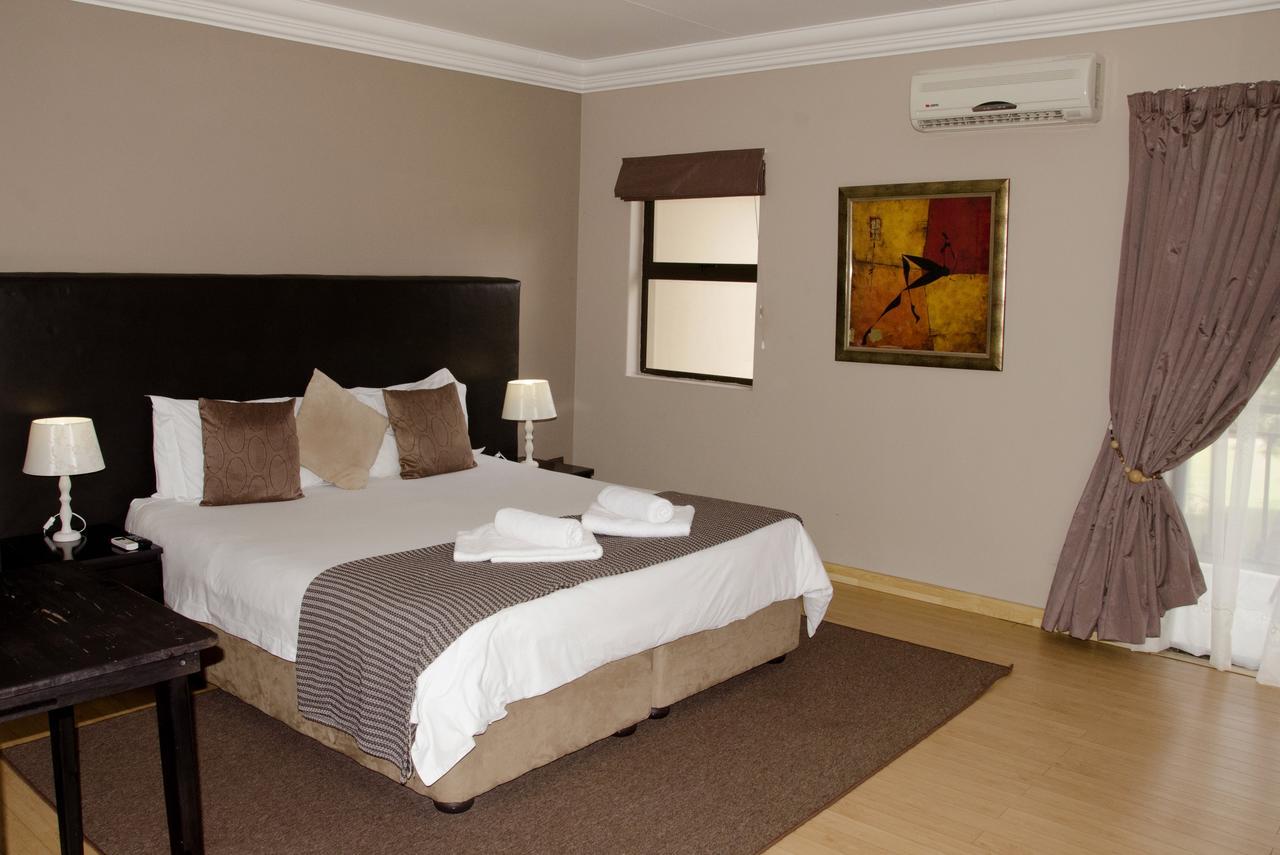 Three Oaks And An Aloe Boutique Hotel Hartbeespoort Værelse billede