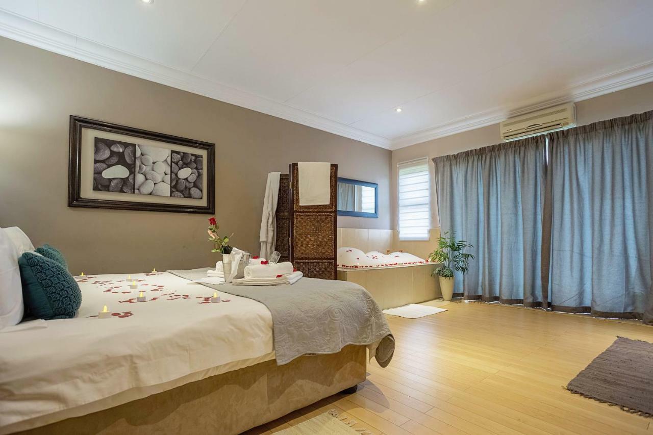 Three Oaks And An Aloe Boutique Hotel Hartbeespoort Eksteriør billede