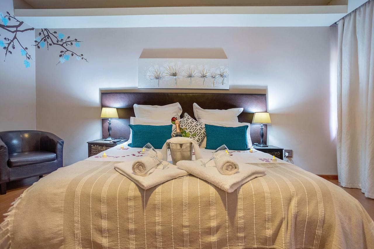 Three Oaks And An Aloe Boutique Hotel Hartbeespoort Eksteriør billede